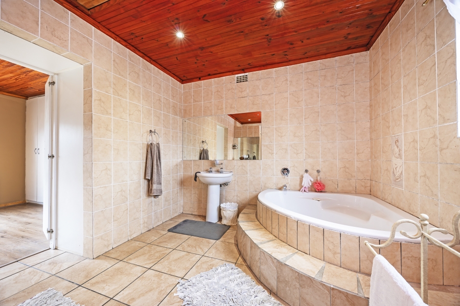 3 Bedroom Property for Sale in Bonnie Brae Western Cape